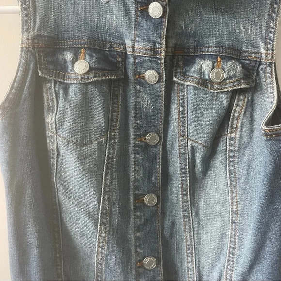 Mossimo Supply Co. Juniors Sleeveless Distressed Blue Jean Jacket Size XS - Picture 3 of 5